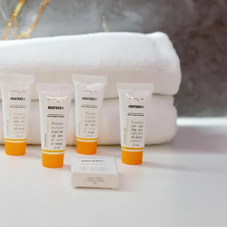 Modern With Private Garden By Renters Prestige شقة مينزفوجة