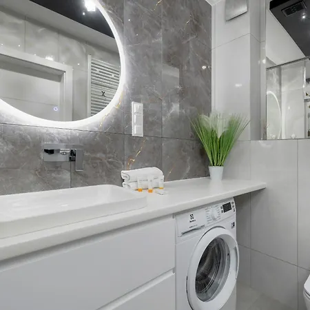 Modern With Private Garden By Renters Prestige شقة *