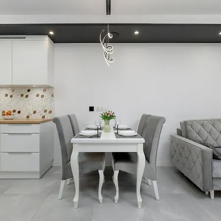 Modern With Private Garden By Renters Prestige Międzywodzie