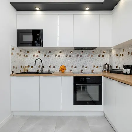 Modern With Private Garden By Renters Prestige * Międzywodzie