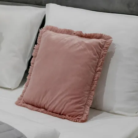 شقة Modern With Private Garden By Renters Prestige *