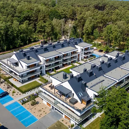 Apartment Modern With Private Garden By Renters Prestige Międzywodzie